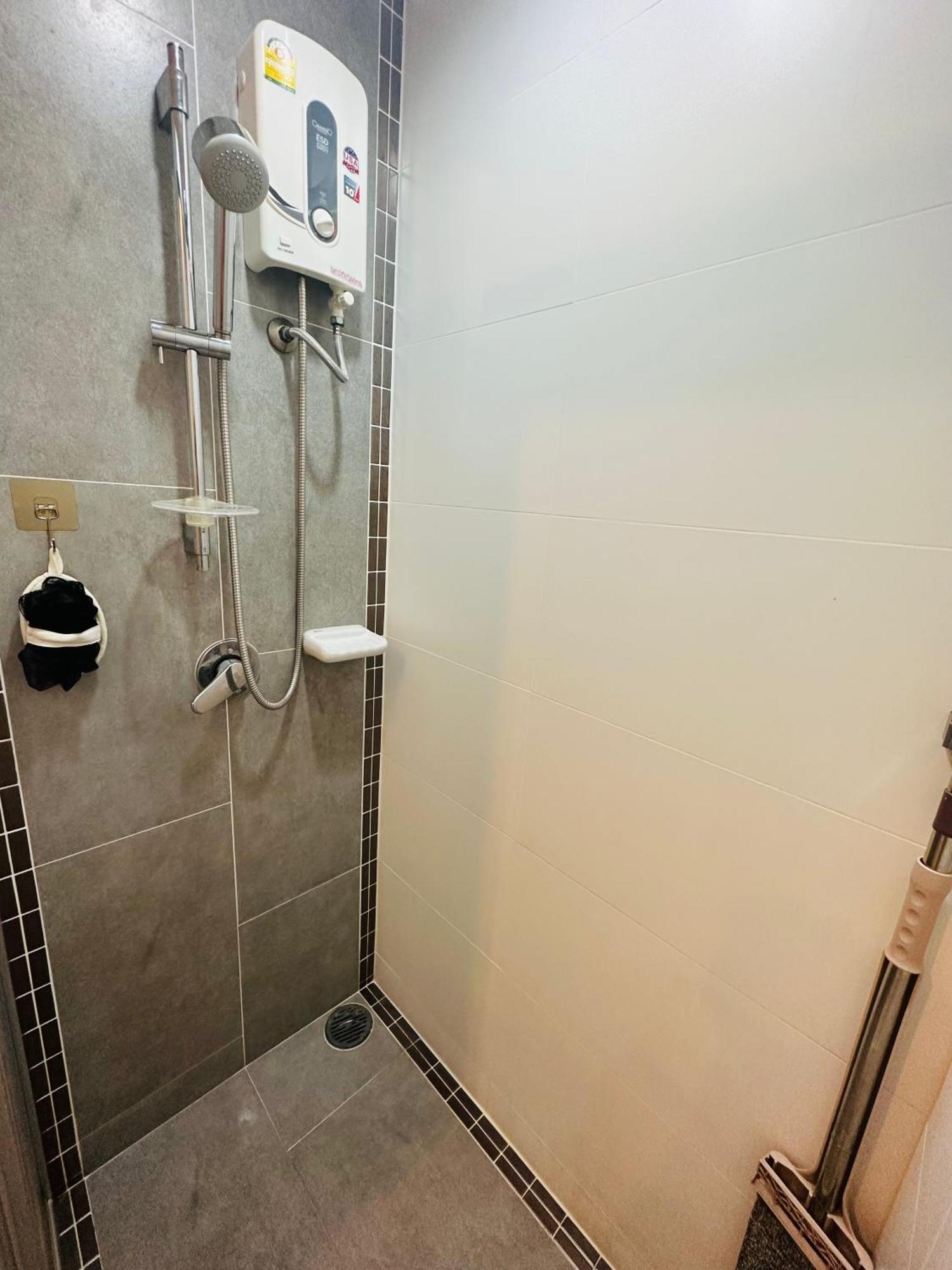 Seaview Beach Room Lumpini-Pool And Gym Face To Ocean Джомтиен Бийч Екстериор снимка