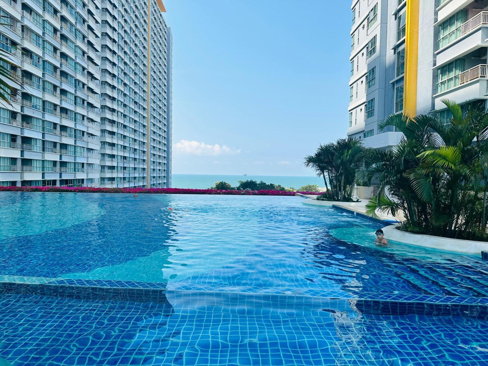Seaview Beach Room Lumpini-Pool And Gym Face To Ocean Джомтиен Бийч Екстериор снимка