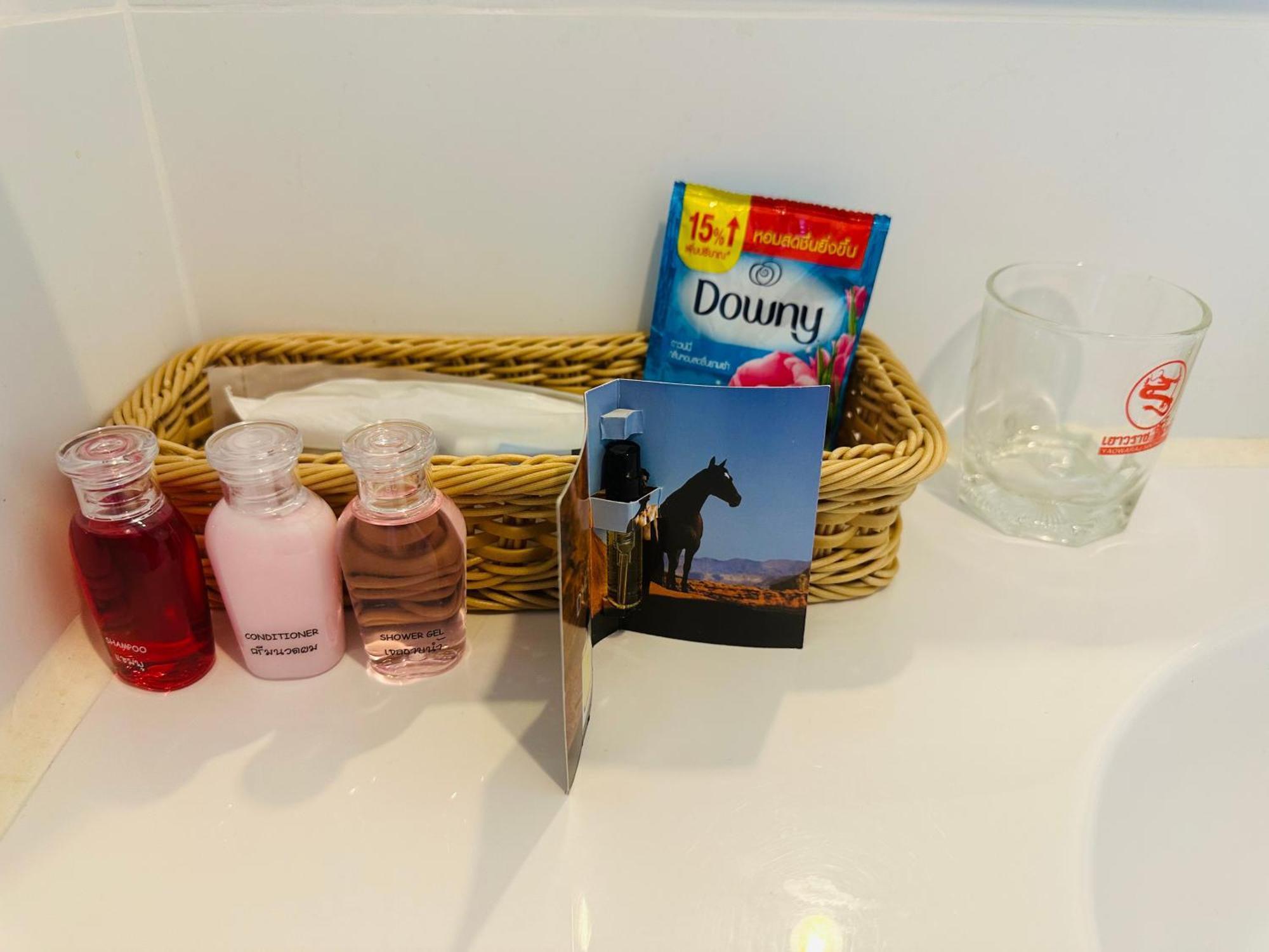 Seaview Beach Room Lumpini-Pool And Gym Face To Ocean Джомтиен Бийч Екстериор снимка