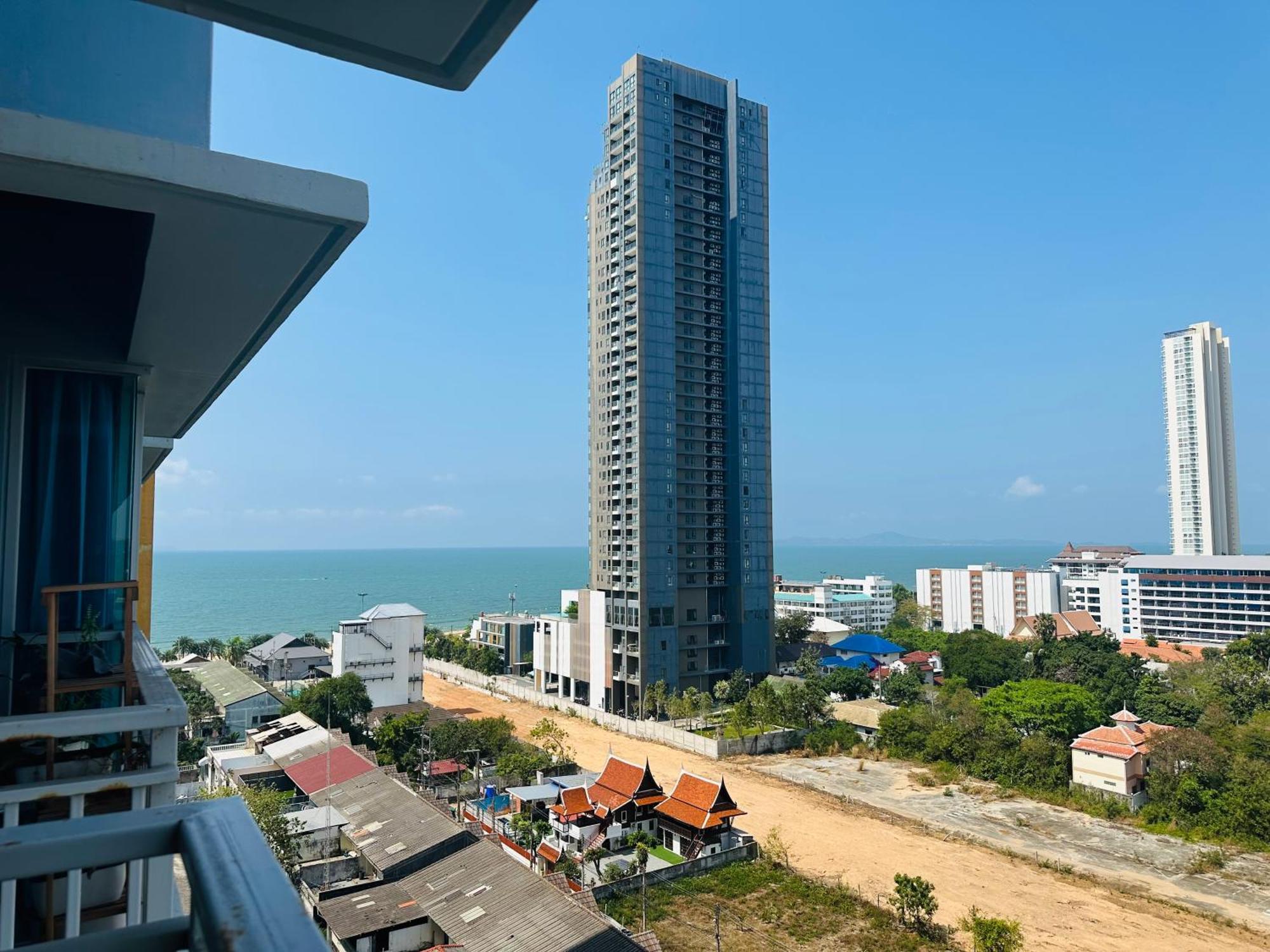 Seaview Beach Room Lumpini-Pool And Gym Face To Ocean Джомтиен Бийч Екстериор снимка
