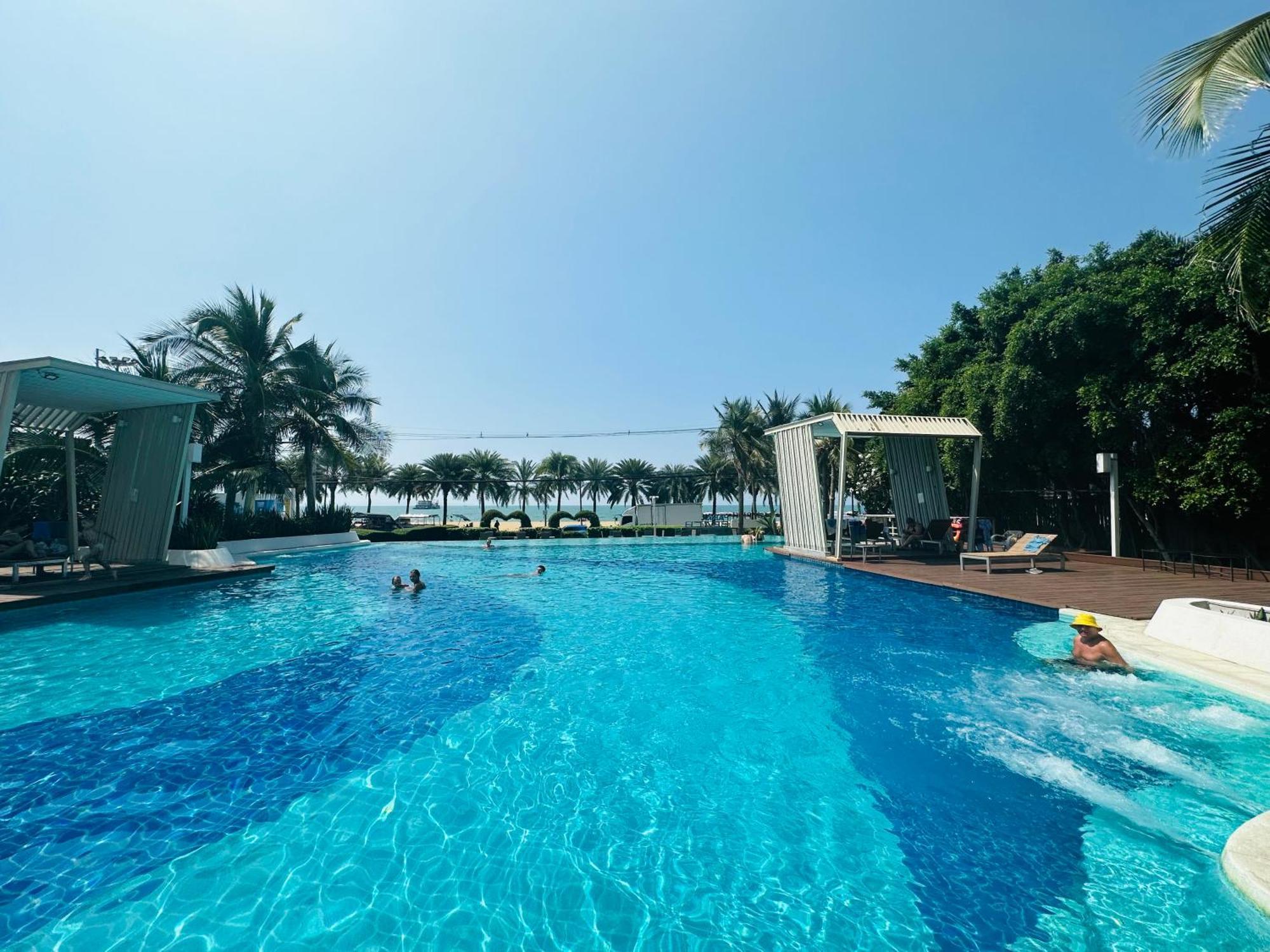 Seaview Beach Room Lumpini-Pool And Gym Face To Ocean Джомтиен Бийч Екстериор снимка