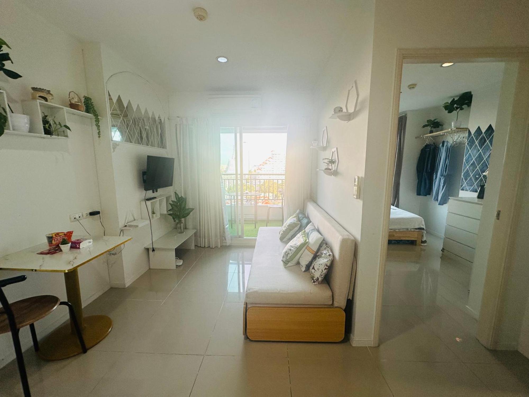 Seaview Beach Room Lumpini-Pool And Gym Face To Ocean Джомтиен Бийч Екстериор снимка