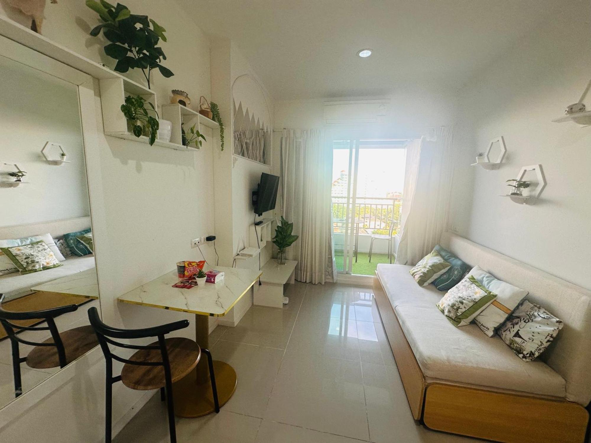 Seaview Beach Room Lumpini-Pool And Gym Face To Ocean Джомтиен Бийч Екстериор снимка